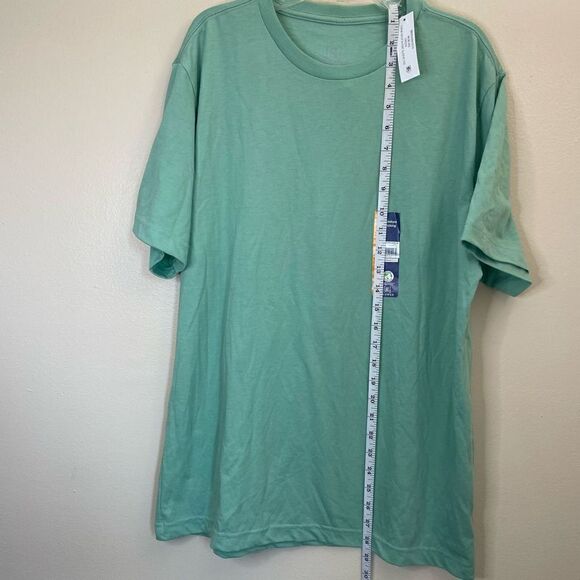 NEW! George| Medium| Moisture Wicking| Crew Neck| Short Sleeve Tee - Picture 3 of 12